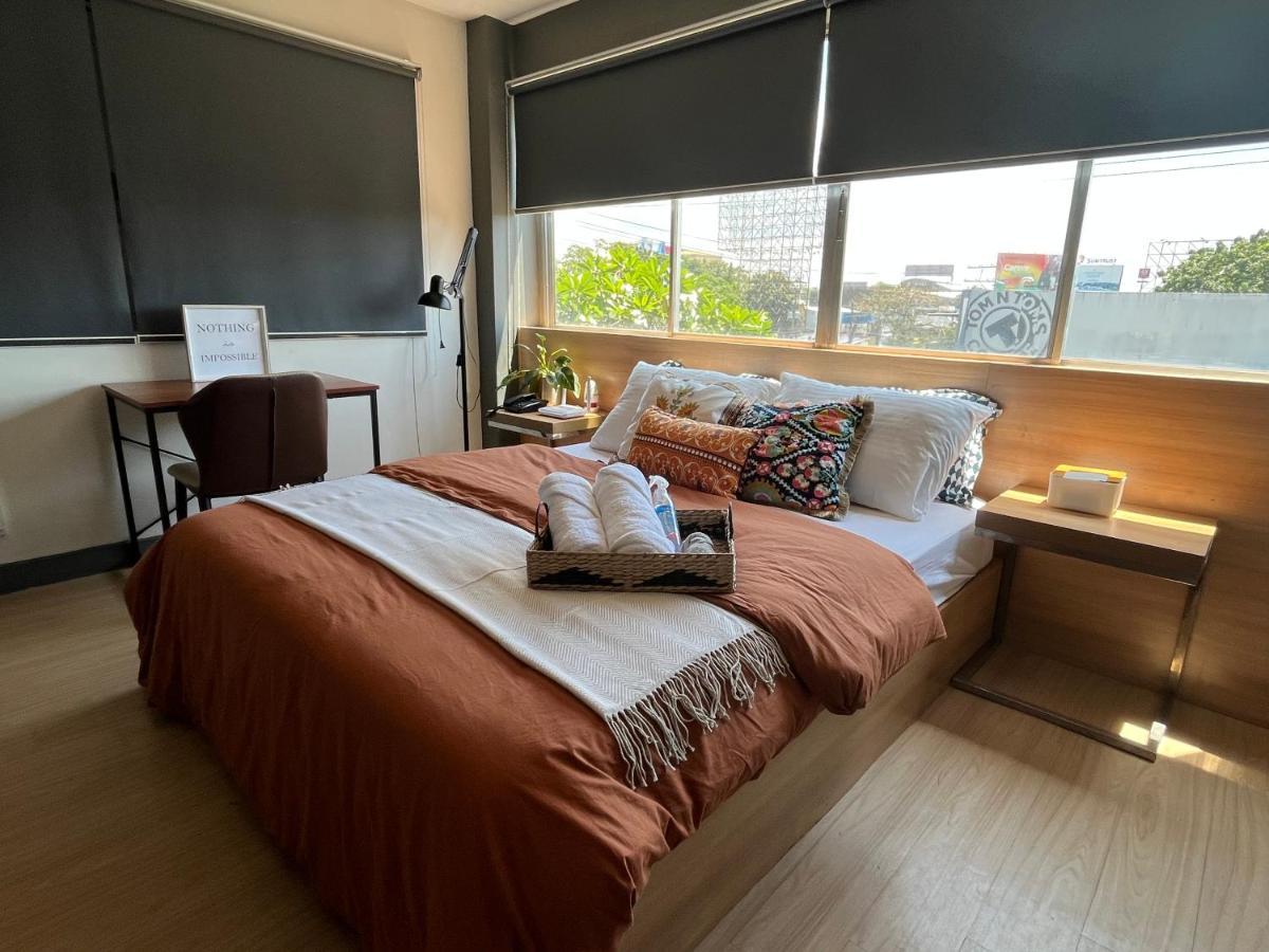 The Upperroom @ Real Suites Bacolod Bagian luar foto