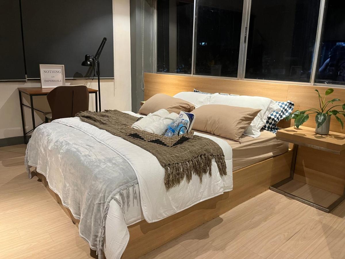 The Upperroom @ Real Suites Bacolod Bagian luar foto